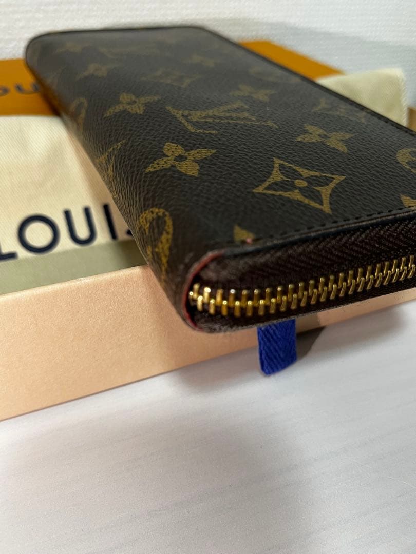 ルイヴィトン 長財布 ラウンドファスナー ポルトフォイユクレマンス フューシャ