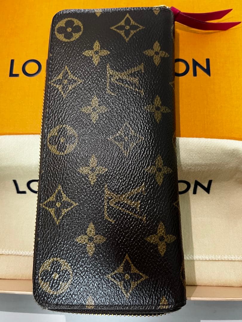 ルイヴィトン 長財布 ラウンドファスナー ポルトフォイユクレマンス フューシャ