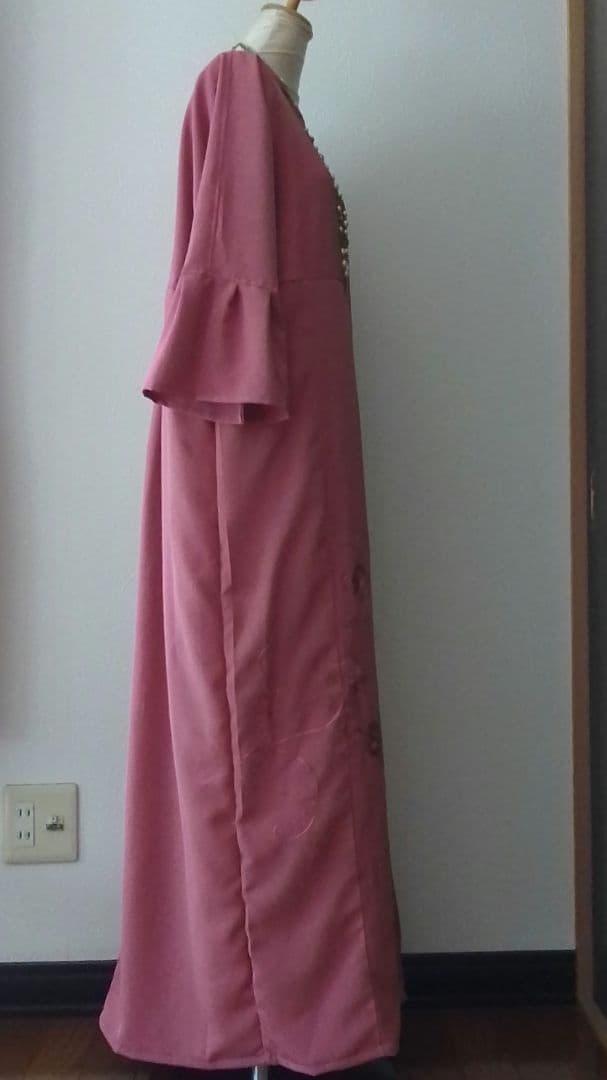 着物リメイクワンピース 色留袖ドレス 蔓花 豪華刺繍