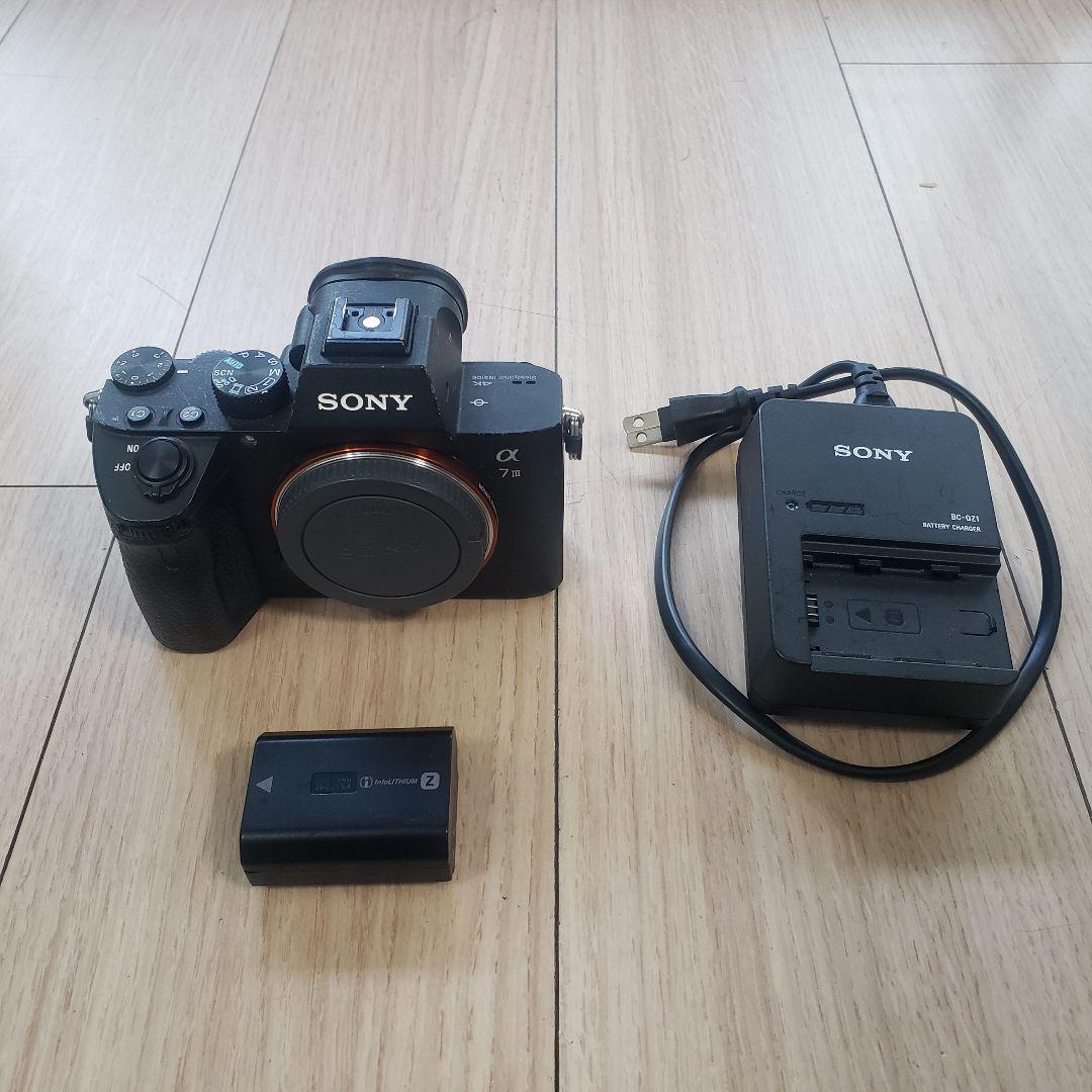 SONY α7 III ミラーレスカメラ 本体と付属品