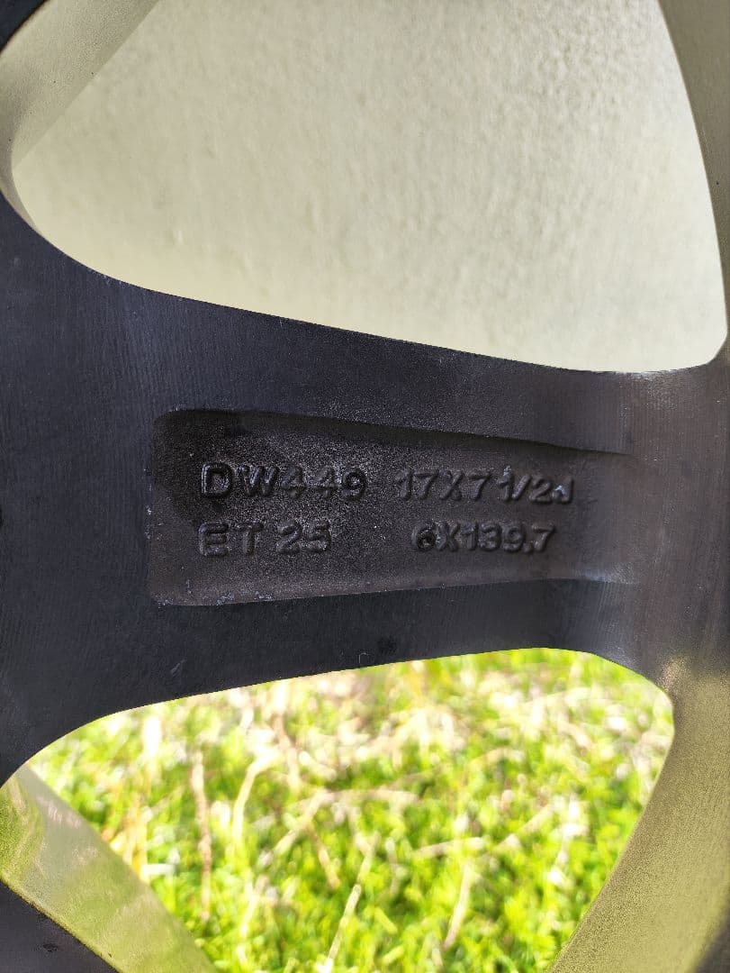 150プラド 17インチ スタッドレスタイヤ ホイールセット 4本