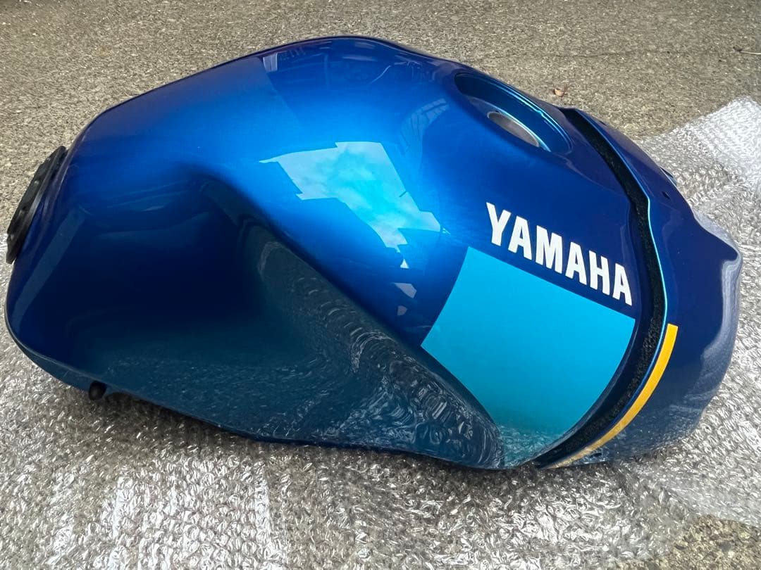 XSR900 純正タンク　2022年式