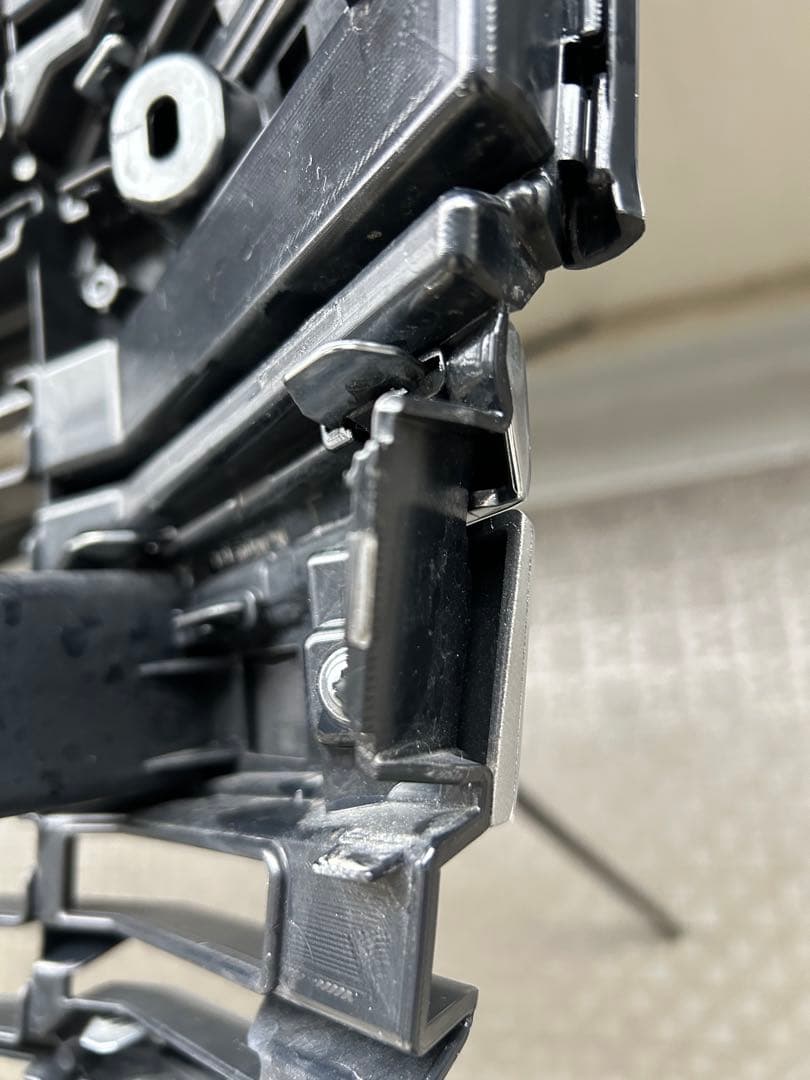 ランドクルーザー300 グリル