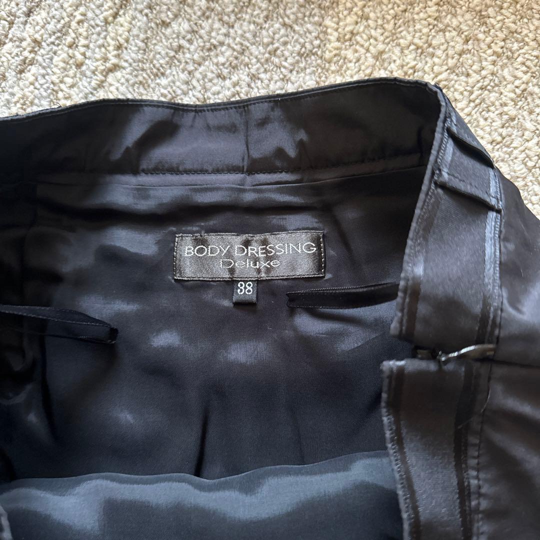 値下げ❗️美品✨UNTITLEDラメツイードスーツ、黒スカートコサージュ4点セット