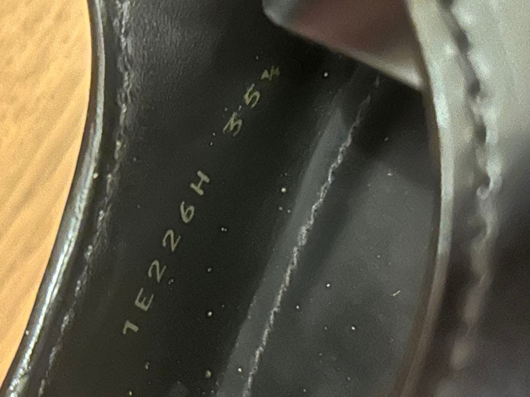 PRADA ブーツ　革靴　厚底　ブラック　黒×えんじ　金具　35 ハーフ　ワーク