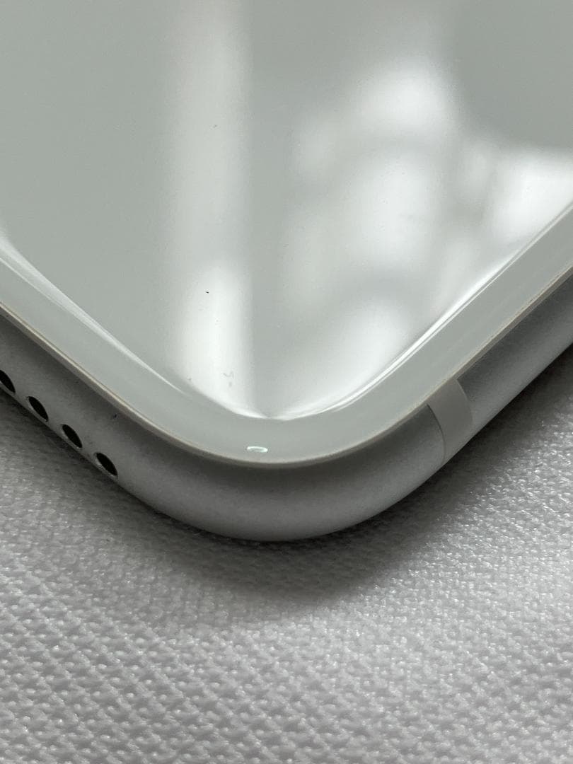 【超美品】iPhone SE 第2世代 128GB/バッテリー91%/おまけ付