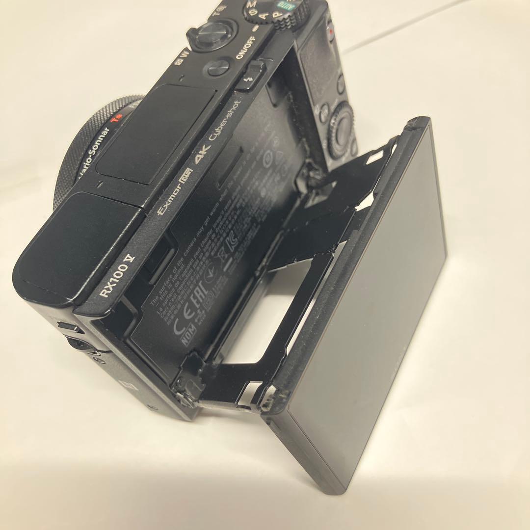 ポ*プ様 【訳あり】Sony RX100M5 デジタルカメラ【動作良好】