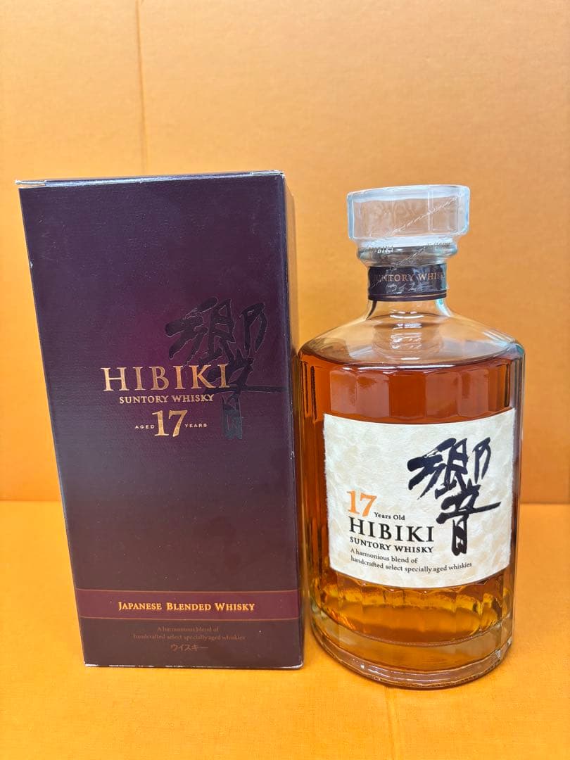 未開栓 サントリ一 響17年 古酒700ml 43% 箱