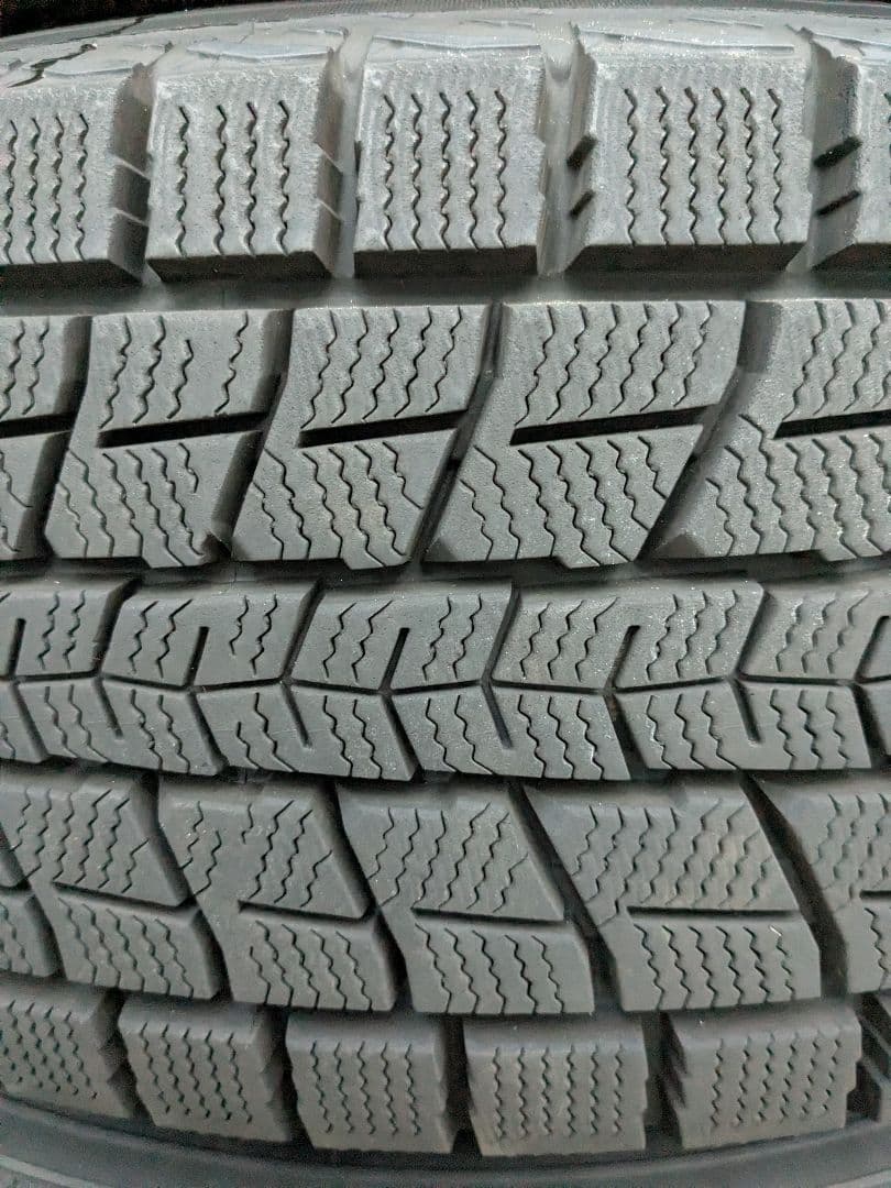 N*7様 [美品] 225/65R17 ダンロップ WINTERMAX スタッド