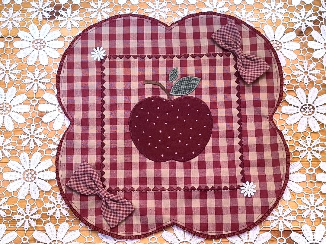 ⭐️アメリカンカントリー雑貨♥サンタさんからの贈り物ෆ飾り彫りりんごෆバスケット