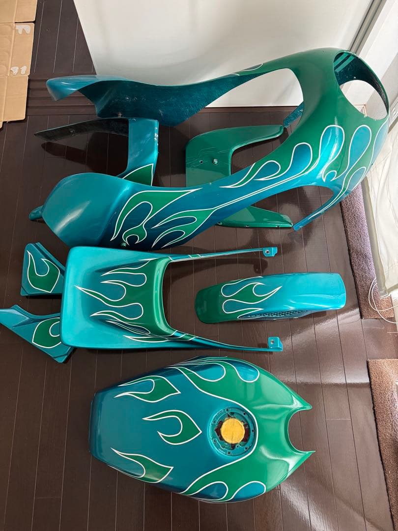 ゼファー400 外装