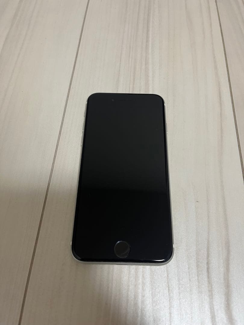 iPhoneSE 64GB 本体のみ　初期化済み