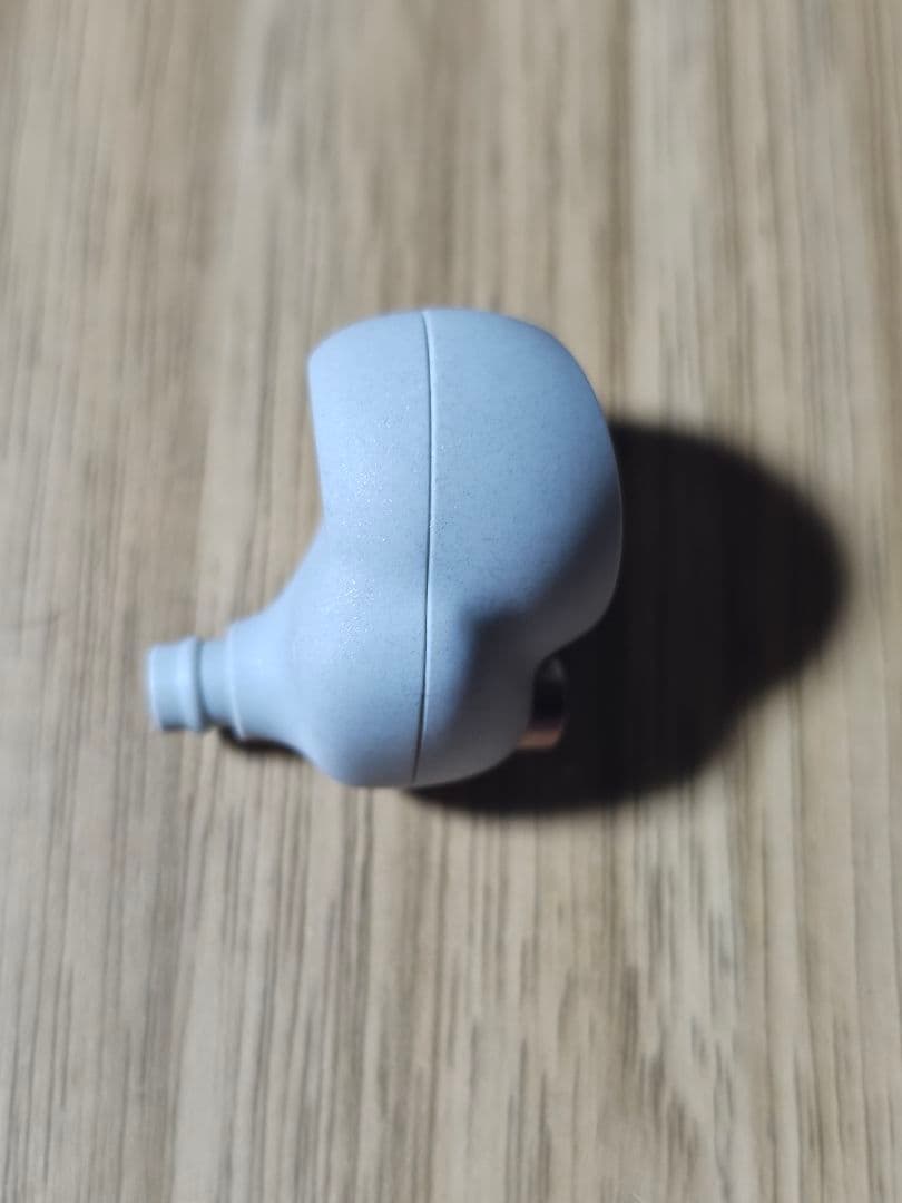 移転セール！　ケース、イヤホンバッテリー新品　wf-1000xm4 シルバー