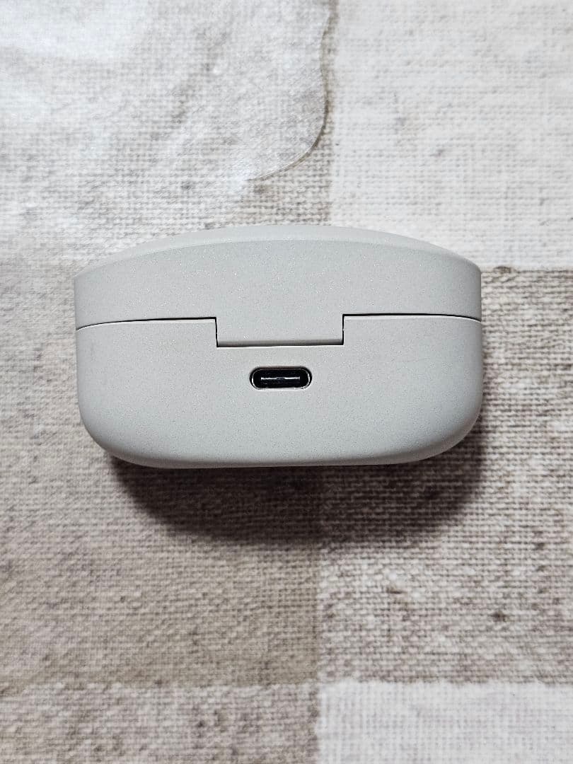 移転セール！　ケース、イヤホンバッテリー新品　wf-1000xm4 シルバー