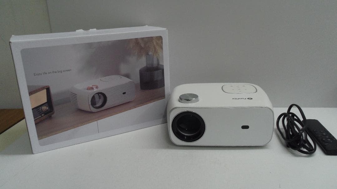 【中古品】 マルチメディアプロジェクター　RD-882　動作確認済み 箱傷みあり