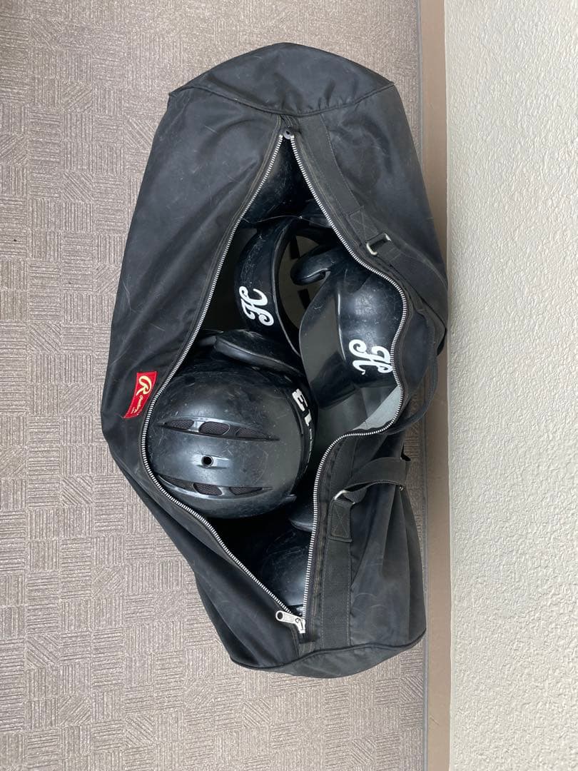 軟式野球　ヘルメット　8個　収納ケース付き