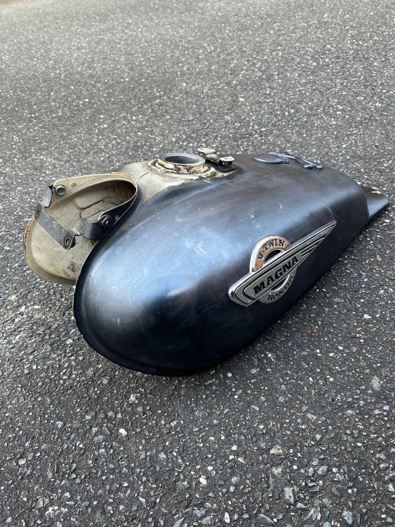 送料込み マグナ50 カスタムタンク
