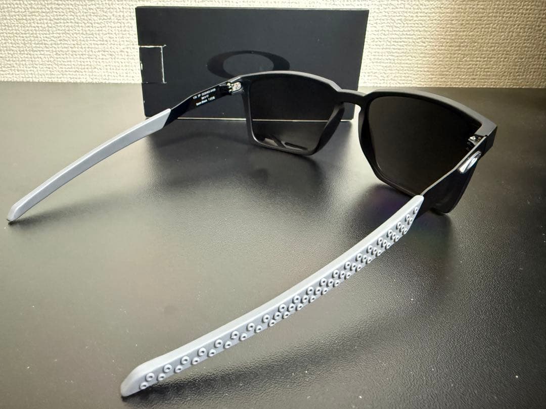 【2回目の値下げしました‼️】OAKLEY サングラス　ブラック