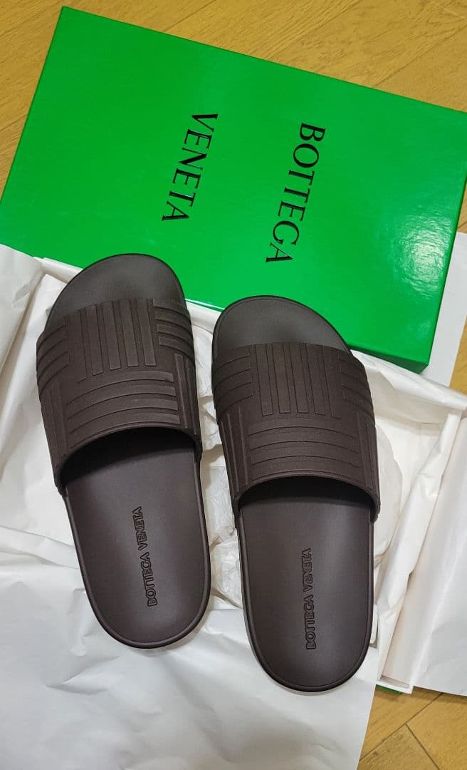 BOTTEGA VENETA ブラウン スライドサンダル