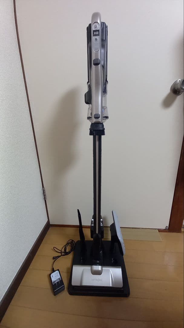 日立 コードレス掃除機 PV-BL30H 2021年製 動作 バッテリー良好