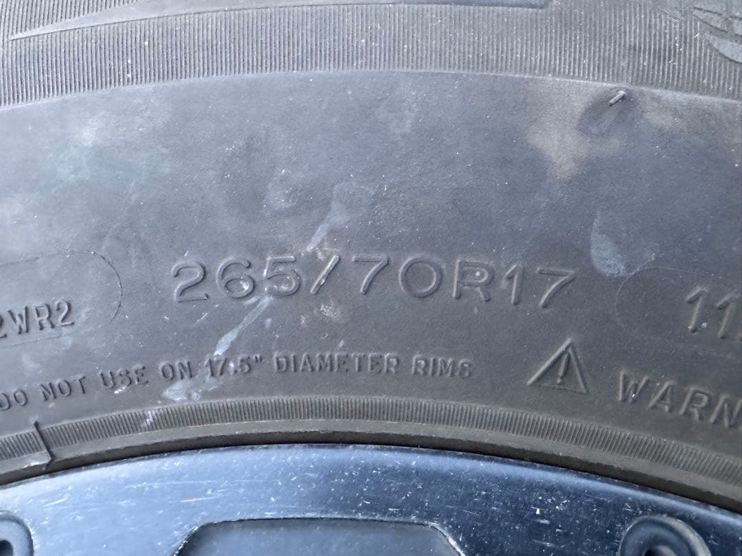 スタッドレス　ホイール　デルタフォースオーバル　ミシュラン　プラド