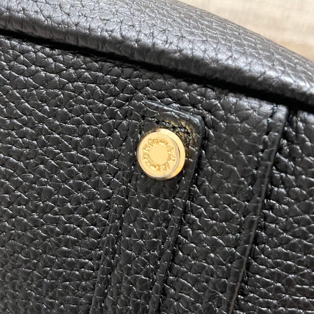 未使用品　A.D.M.J ハンドバッグ　シボ革　金具　ブラック　レザー　黒