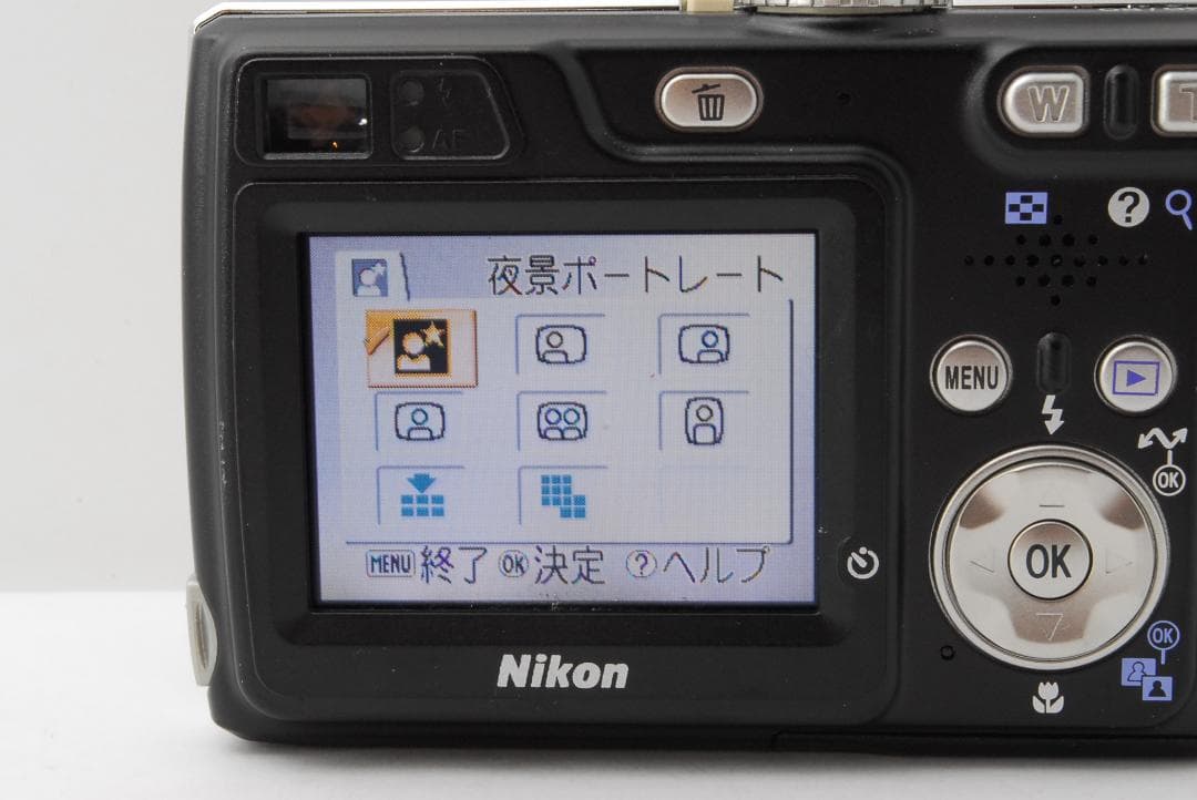【使用感少　美品】Nikon COOLPIX 7900　コンデジ　クールピクス