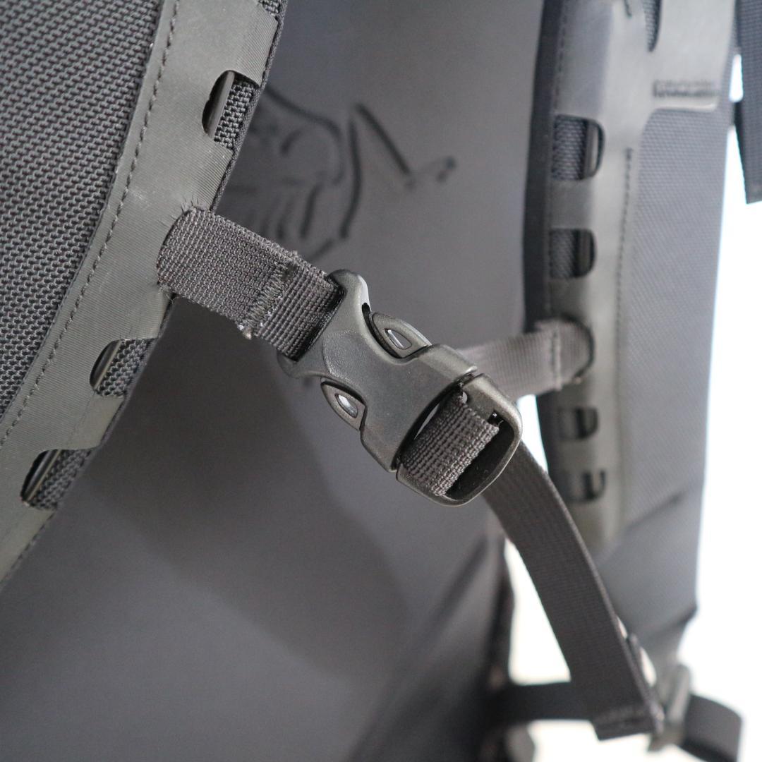 ✨美品✨通勤・通学・街歩きに最適 ARC'TERYX ARRO22 リュック