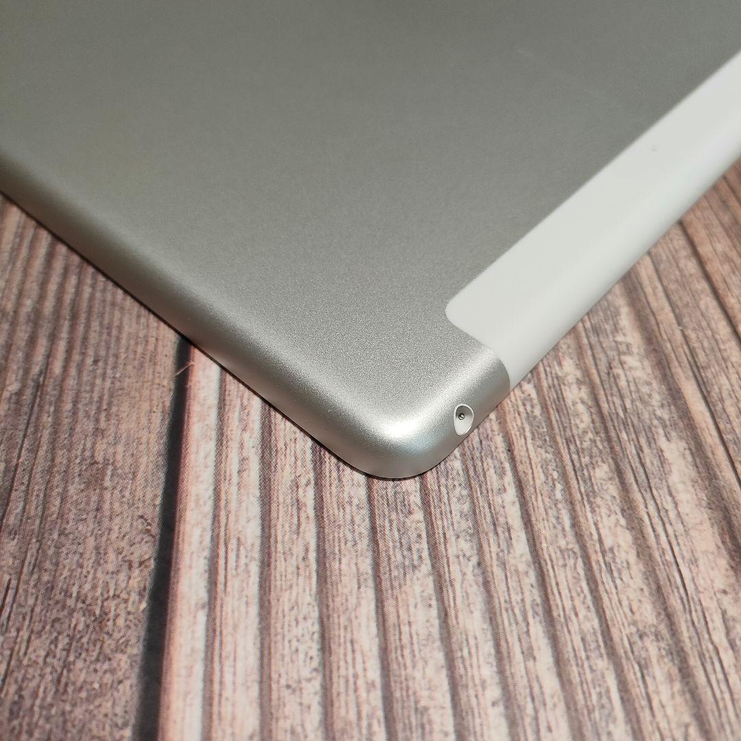 iPad 第8世代 128GB シルバー SIMフリー 超美品
