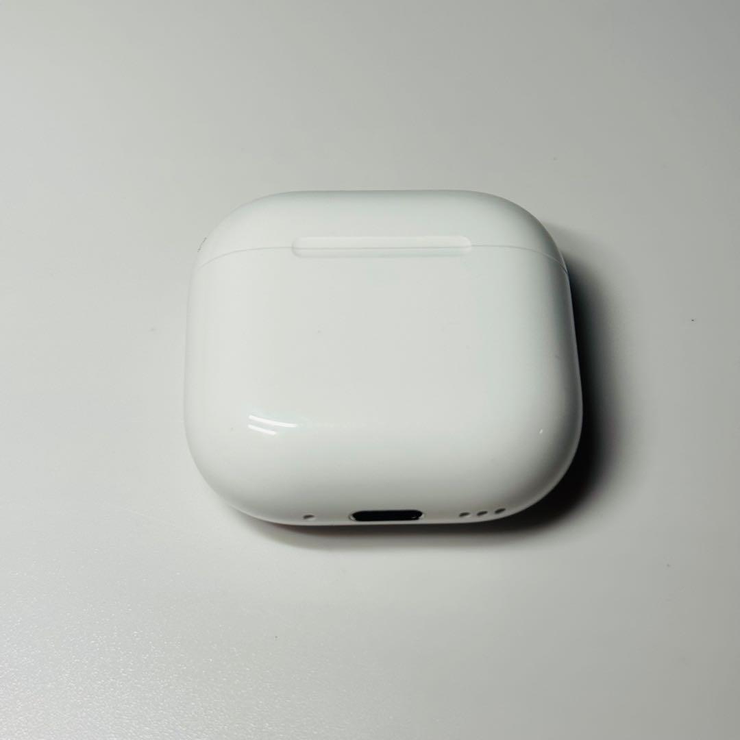 【7】 AirPods 4 第4世代 本体 ANC搭載 保証期間あり