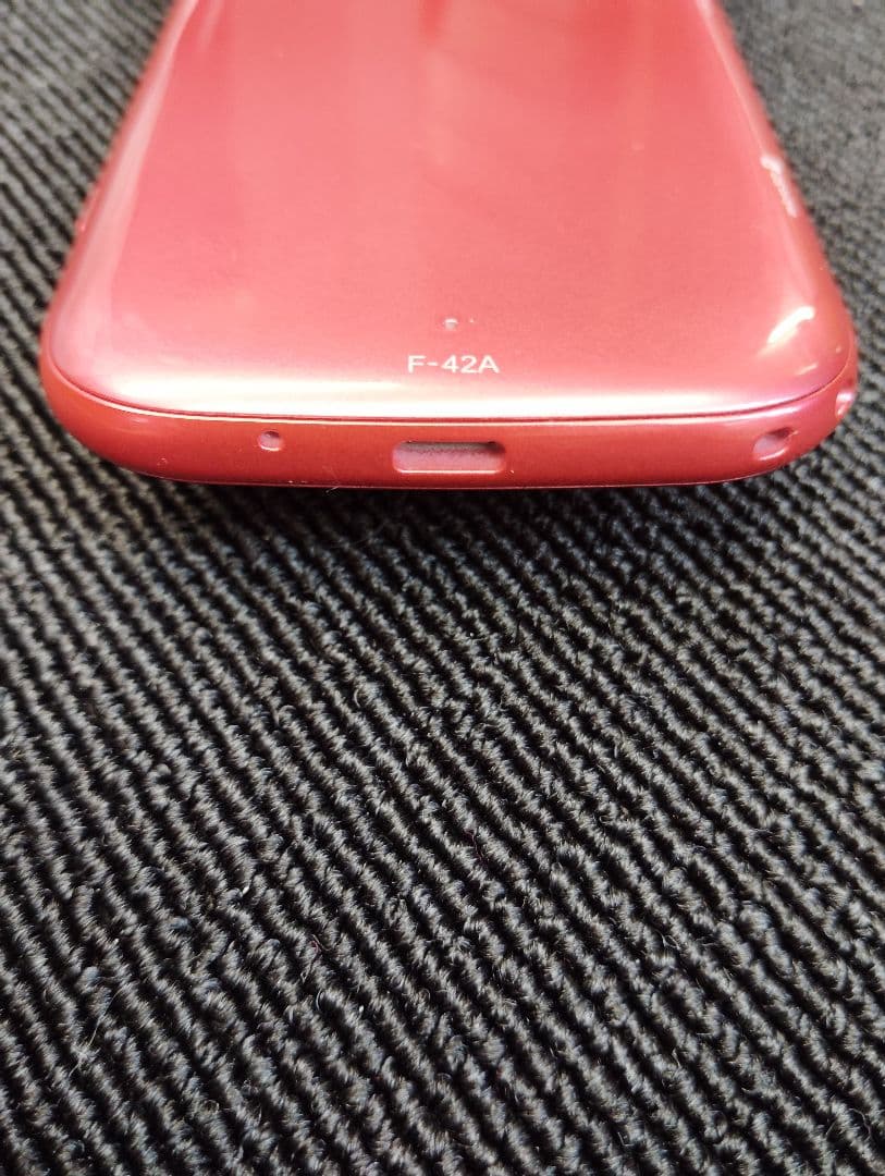 ｙ*ｓ様 【ほぼ未使用美品】F-42A らくらくスマホ docomo