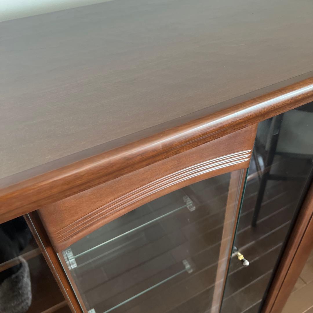 ‼️もんちもんちページ‼️ 高級ガラス扉キャビネット 飾り棚