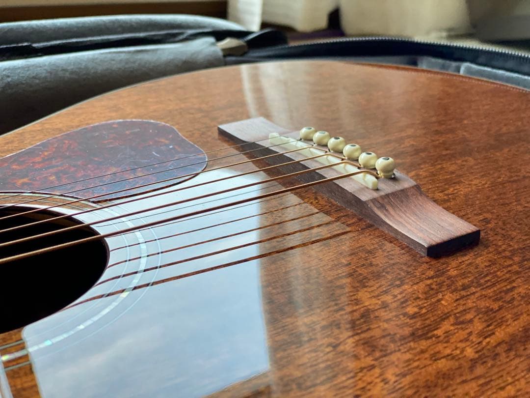 超美品　GUILD ギルドOM-120 アコースティックギター　 マホガニー