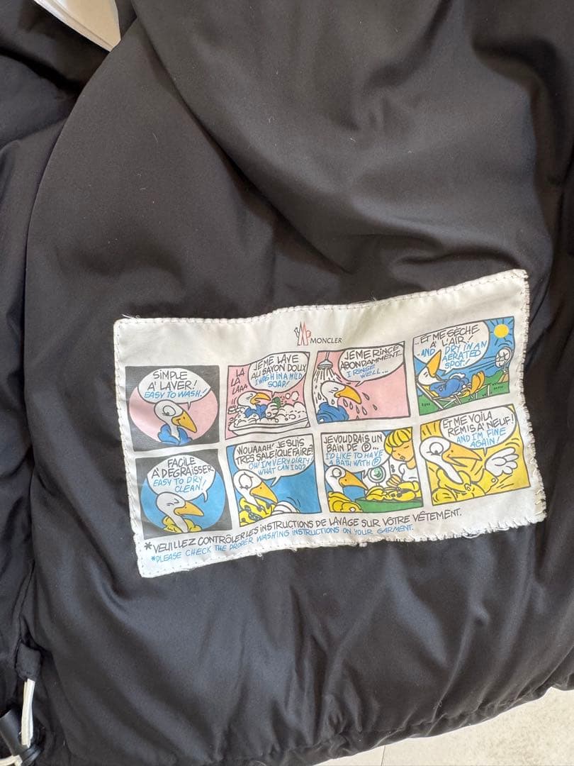【最終お値下げ】MONCLER モンクラー ダウンジャケット 白ワッペン