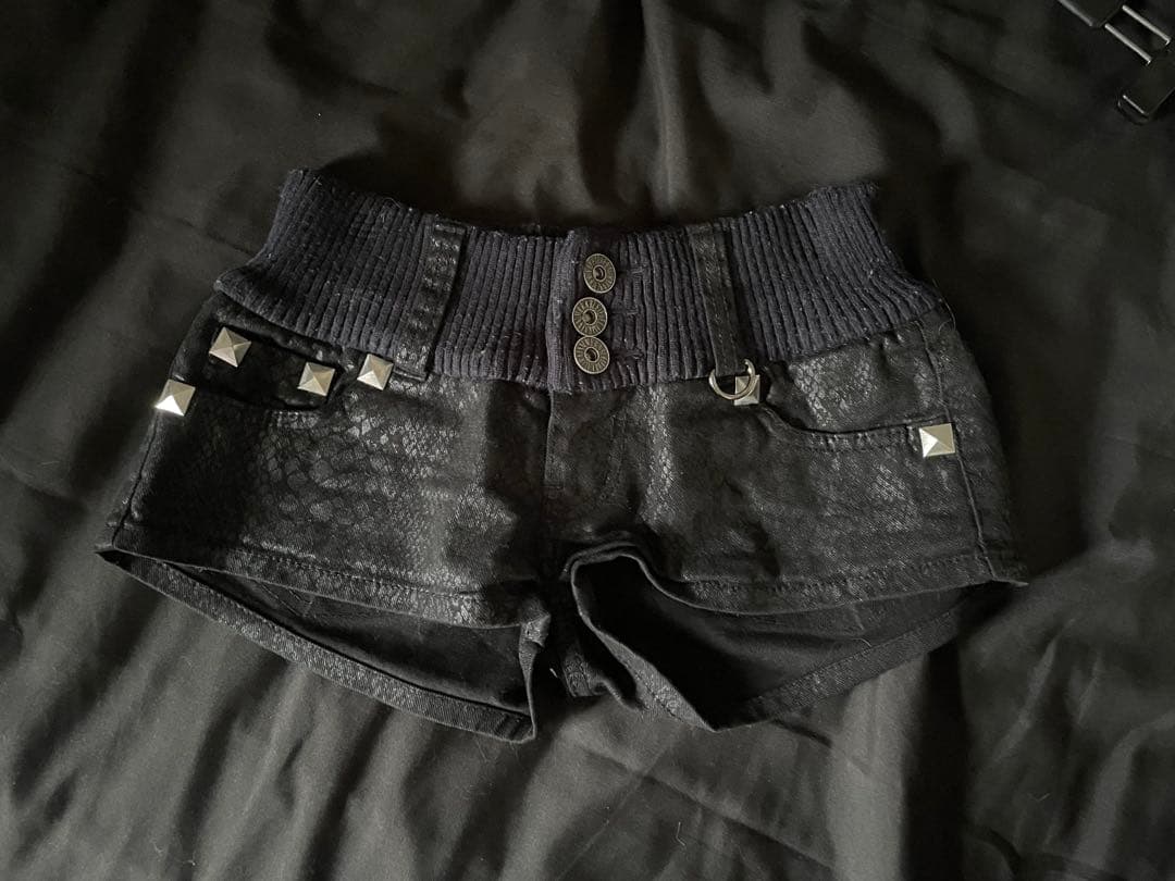 平成ギャル y2k グランジ スタッズ パイソン ショートパンツ