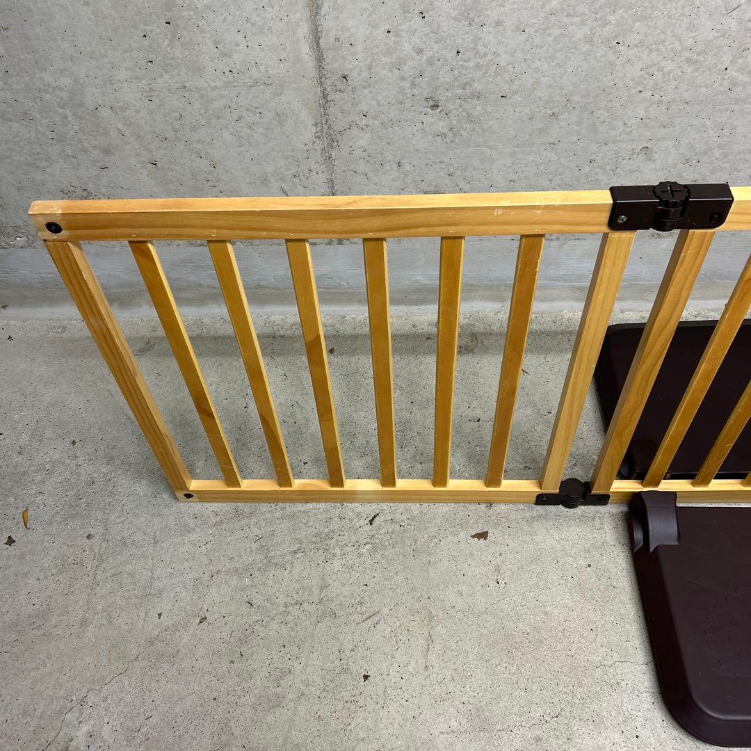 清掃済　ちょっとおくだけとおせんぼ　木製スマートワイドウッディー　ベビーゲート