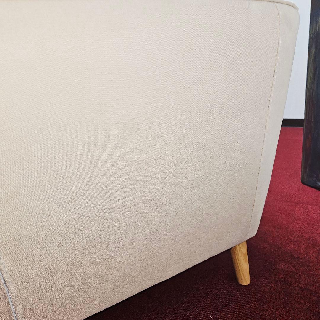 東京23区内送料無料のエレガントなソファ。