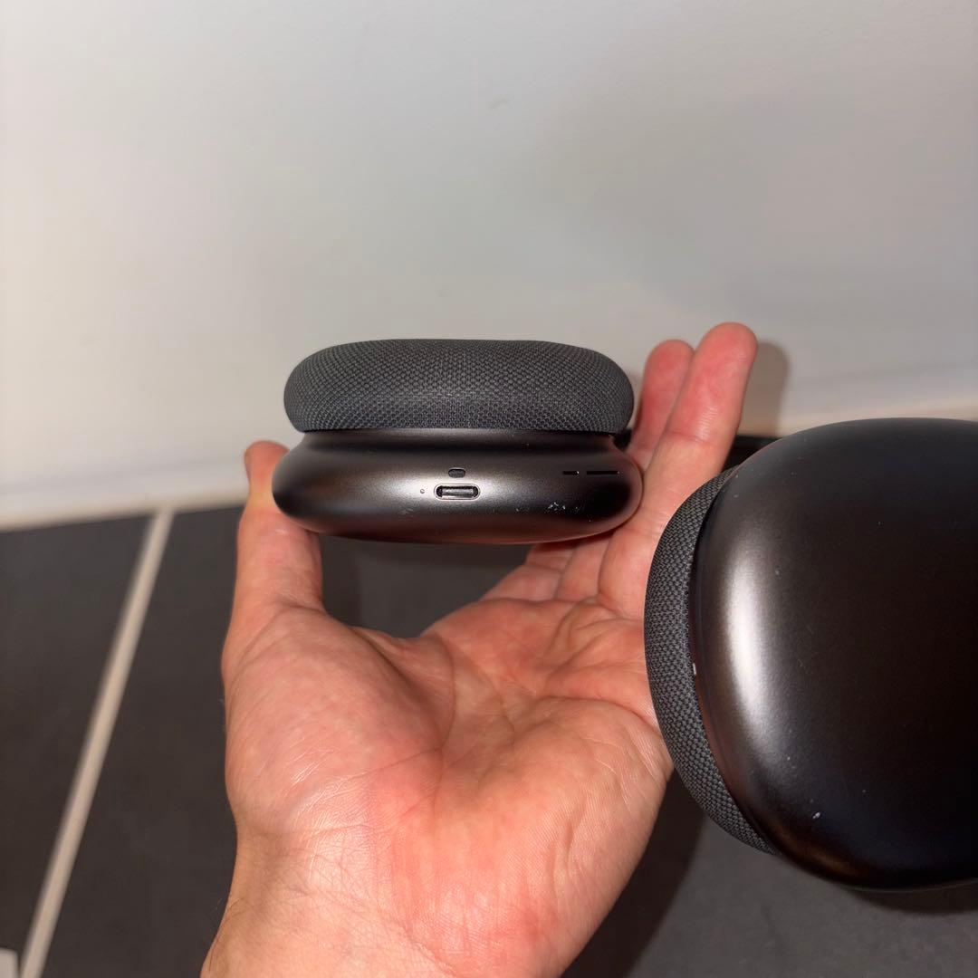 Airpods Max スペースグレイ 第一世代 ライトニング カバーあり