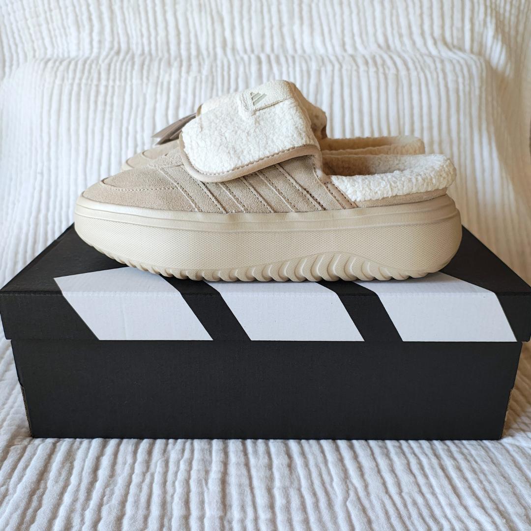 激レア✨ 韓国限定 adidas グランドコートミュール 24.5 ベージュ