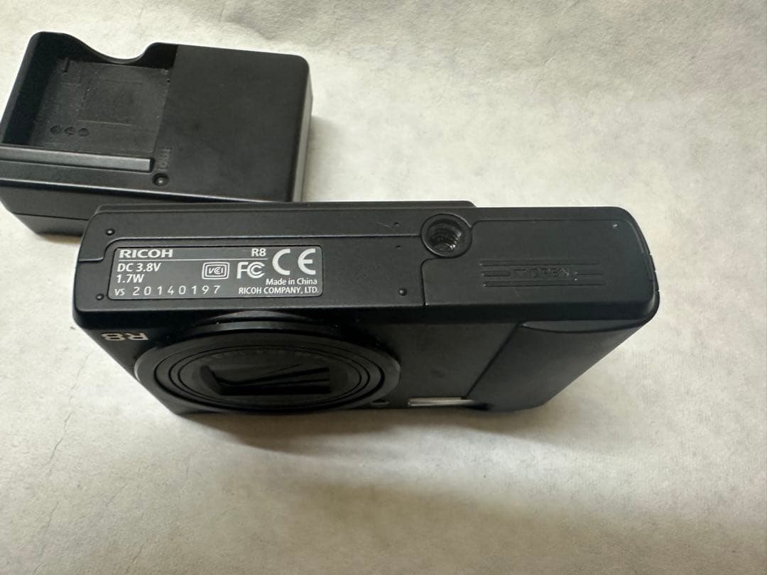 RICOH R8 リコー 動作確認済み コンパクトデジタルカメラ ブラック 黒