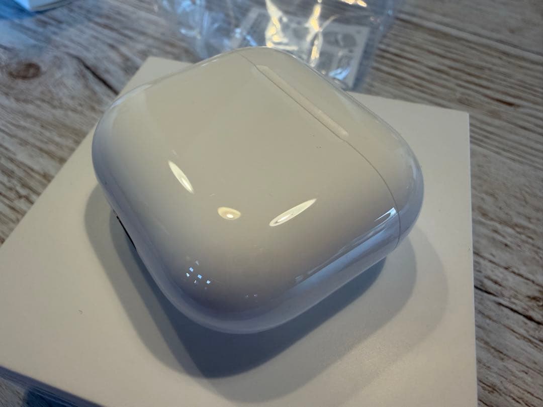 3回使用美品Apple AirPods 4ノイキャン無し