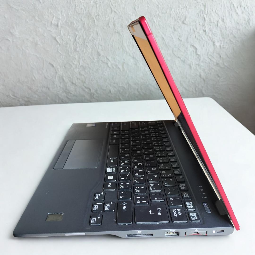 【おしゃれ】♥富士通 LIFEBOOK 第8世代Core i5 赤 軽量 人気