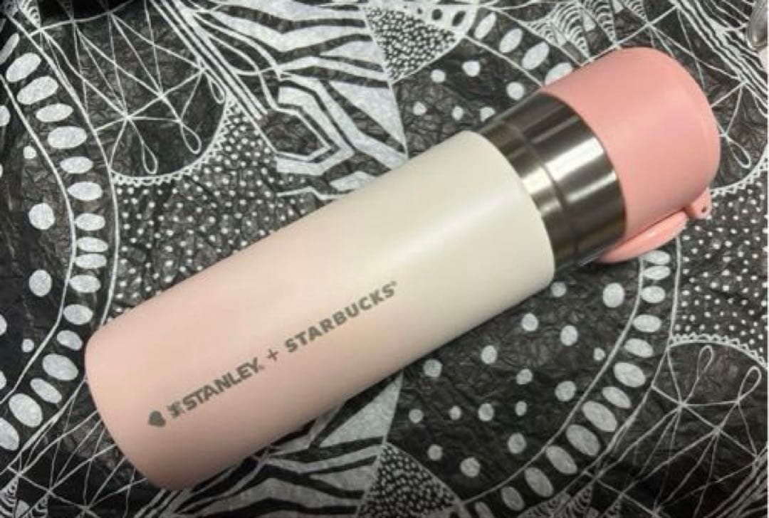 韓国　スタババレンタイン　スタンレー保温瓶　ステンレスタンブラー
