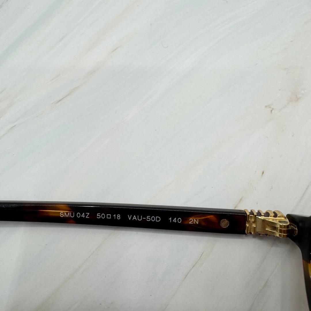 【ミュウミュウ】ウォニョン着用　 レンズなし　伊達メガネ べっこう柄　ロゴ