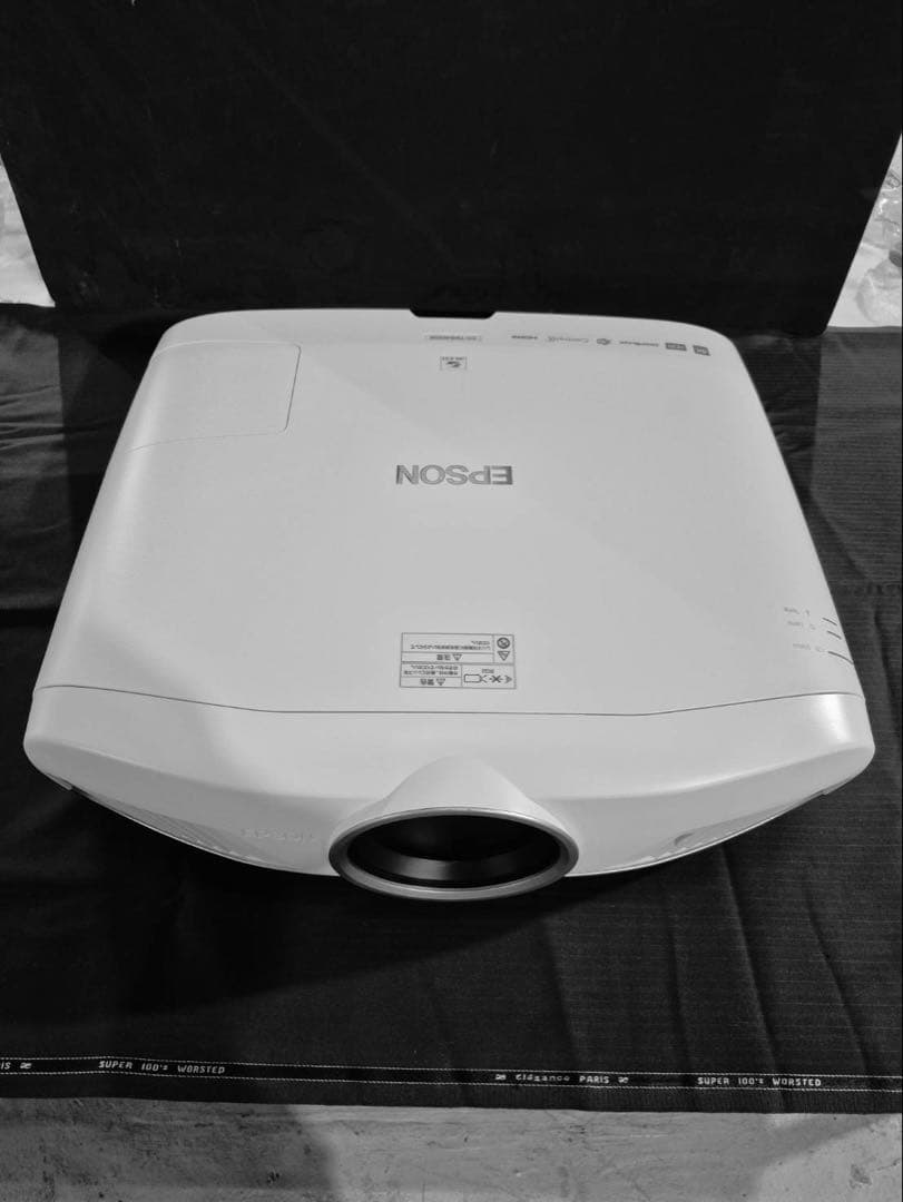 EPSON 家庭用プロジェクター EH-TW8400W