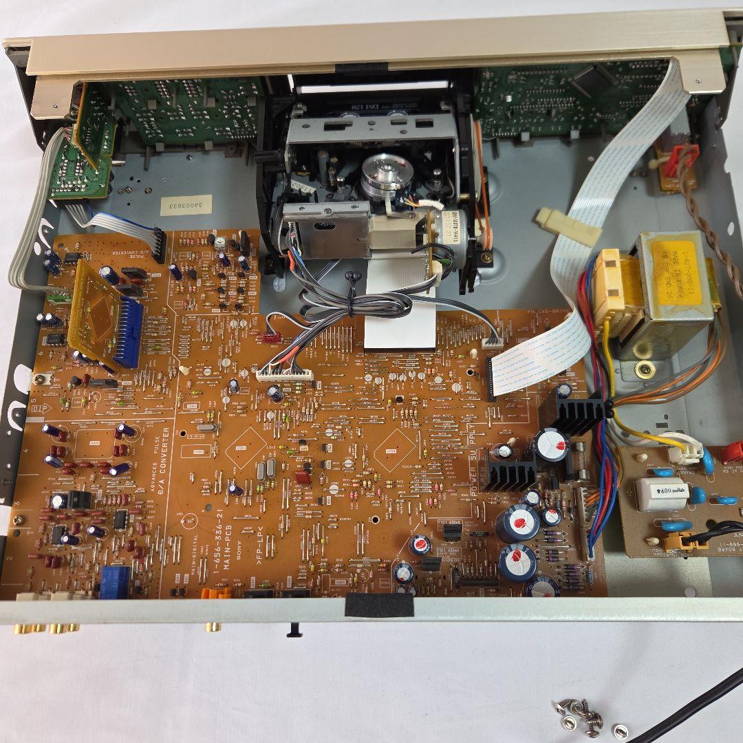 DATデッキsony DTC―ZE 700ゴ－ルドSBM 搭載機