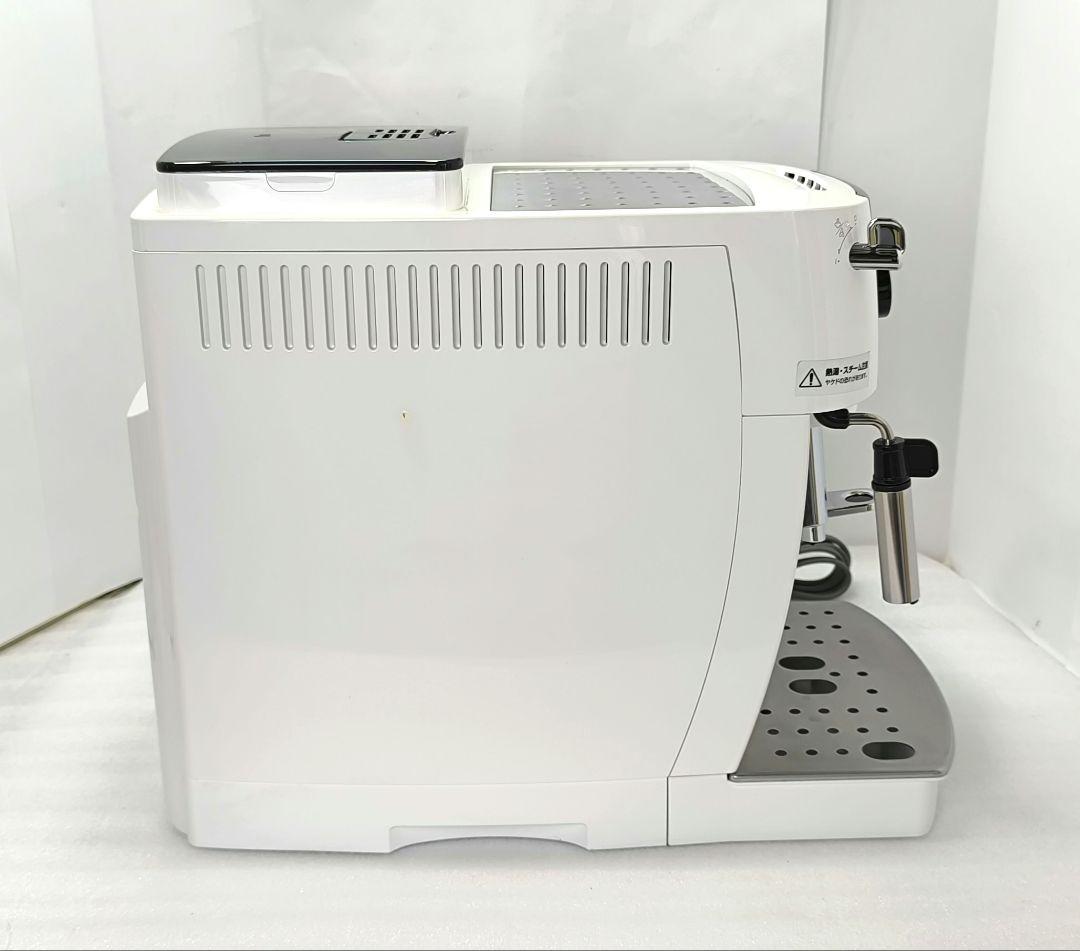 デロンギ　コンパクト全自動コーヒーマシンマグニフィカS ECAM22112W 2