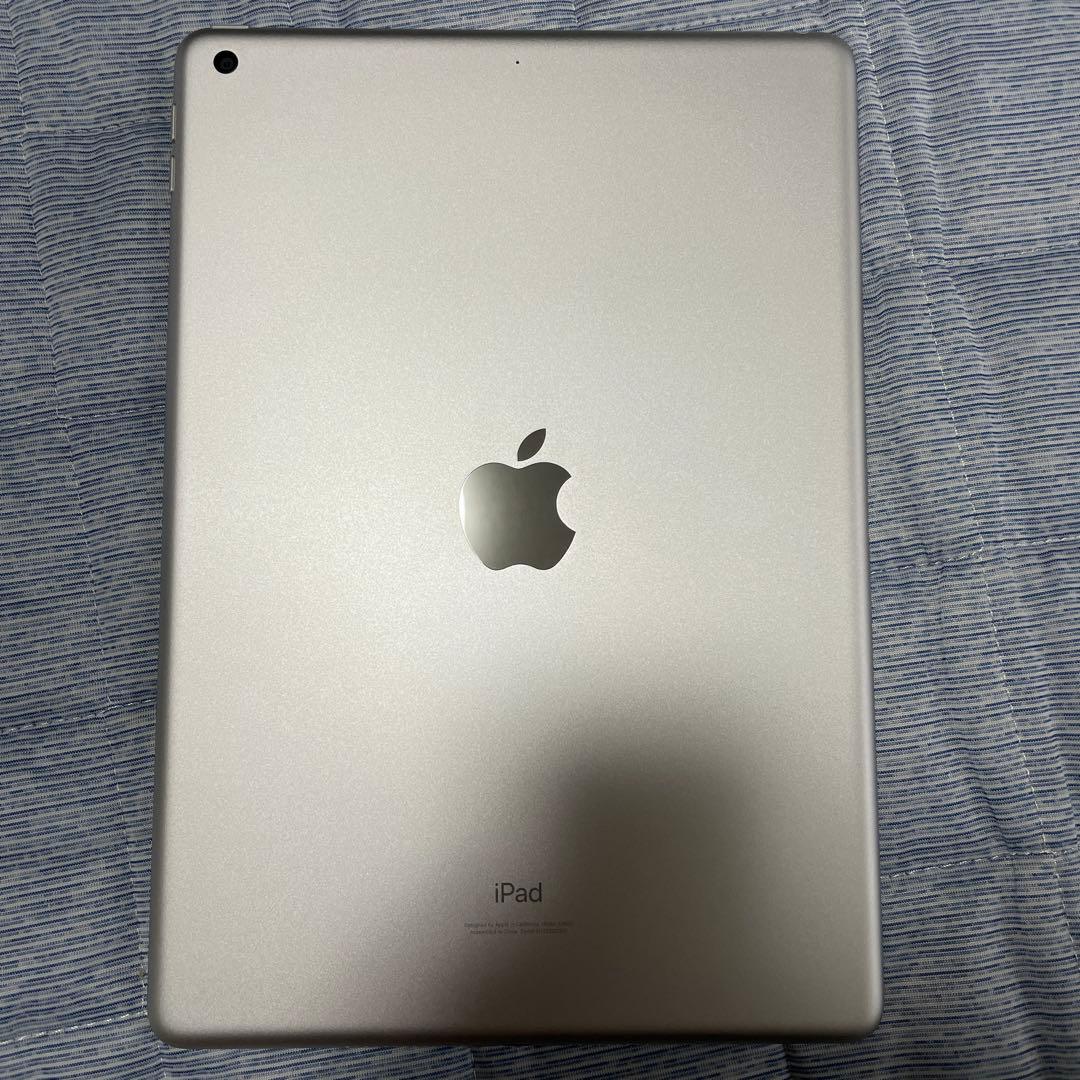 Apple iPad 10.2インチ シルバー 本体　64GB
