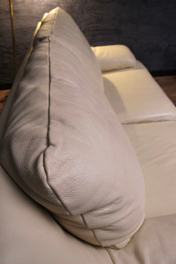 首都圏送無料〜　イタリア　インカント　総本革　約40万　クリーム系　極上　ソファ