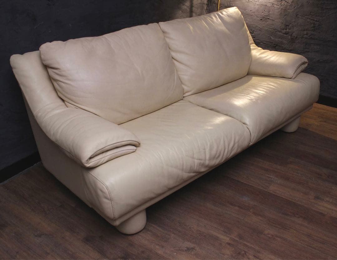 首都圏送無料〜　イタリア　インカント　総本革　約40万　クリーム系　極上　ソファ